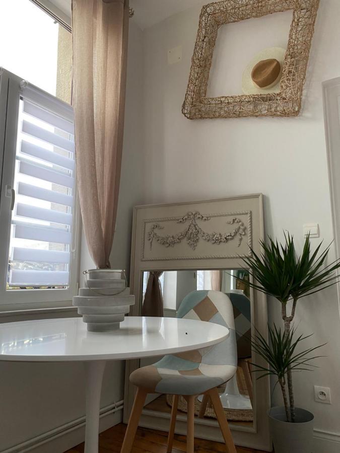 Hypolite Bed & Breakfast Avesnes-sur-Helpe Exterior photo