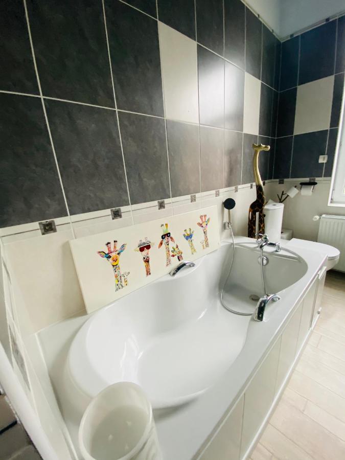 Hypolite Bed & Breakfast Avesnes-sur-Helpe Exterior photo