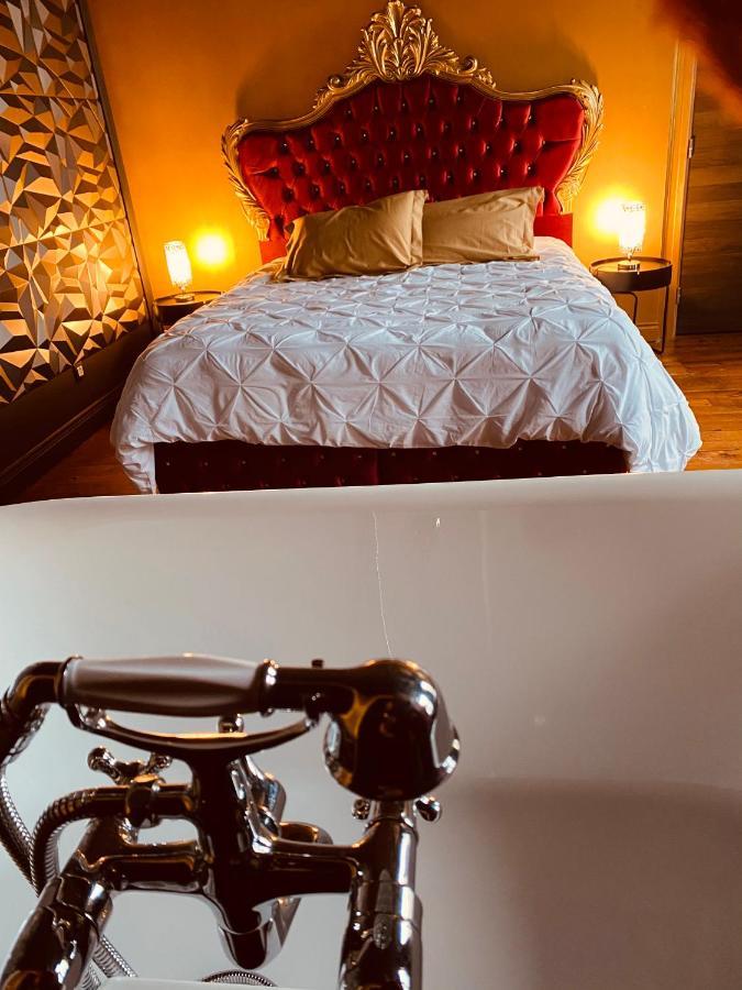 Hypolite Bed & Breakfast Avesnes-sur-Helpe Exterior photo